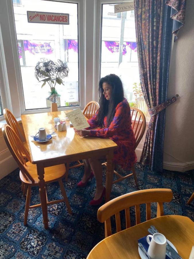 Chaplins Hotel Blackpool Bagian luar foto