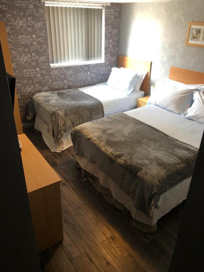 Chaplins Hotel Blackpool Bagian luar foto