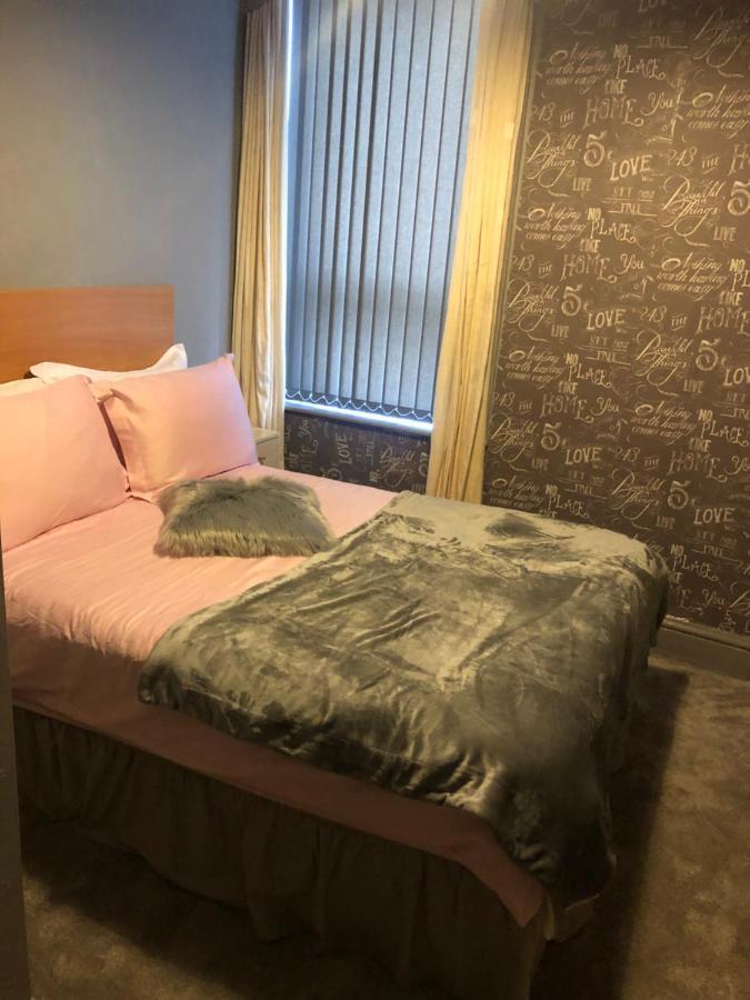 Chaplins Hotel Blackpool Bagian luar foto