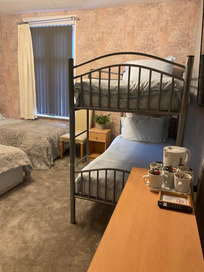 Chaplins Hotel Blackpool Bagian luar foto