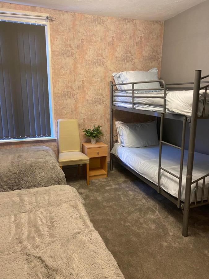 Chaplins Hotel Blackpool Bagian luar foto