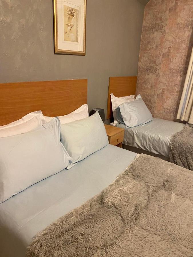 Chaplins Hotel Blackpool Bagian luar foto